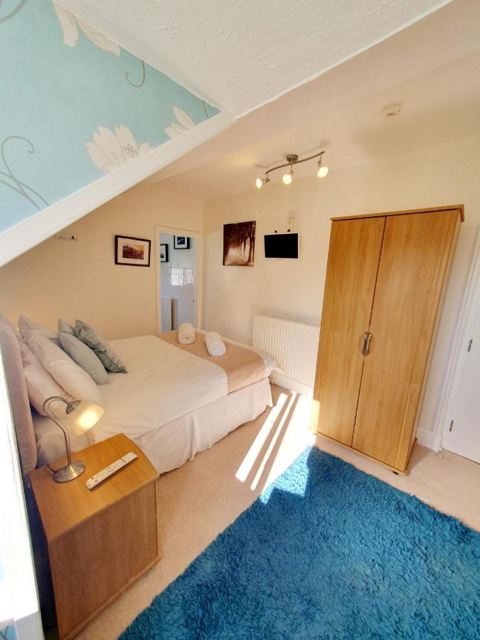 Cleave Court Guest House ランディドノー エクステリア 写真