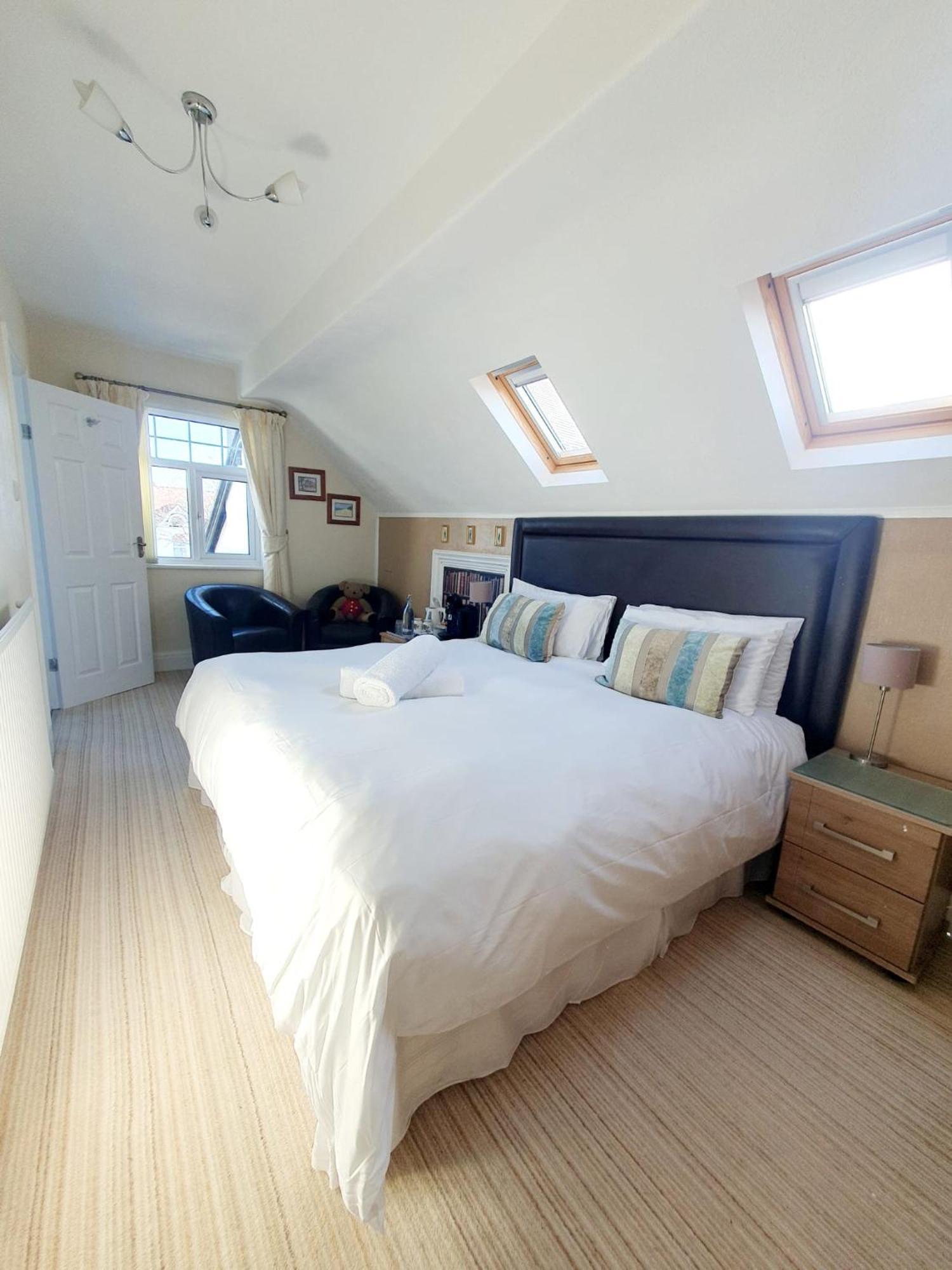 Cleave Court Guest House ランディドノー エクステリア 写真