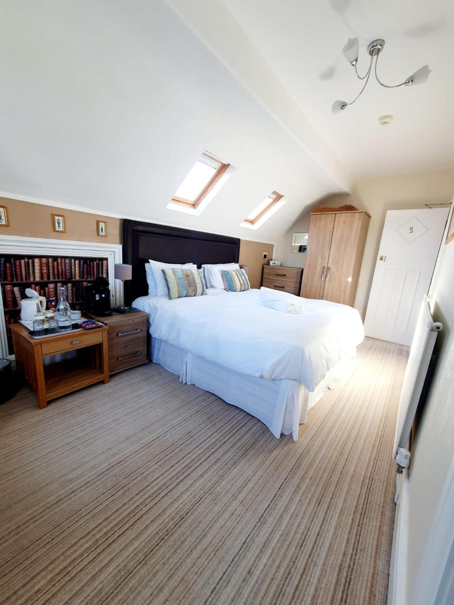 Cleave Court Guest House ランディドノー エクステリア 写真