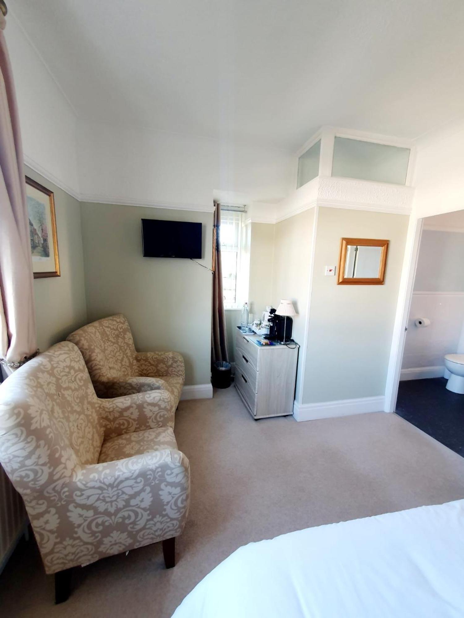 Cleave Court Guest House ランディドノー エクステリア 写真